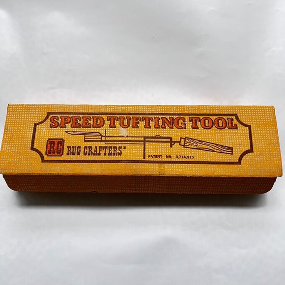 Vintage RC Rug Crafters Speed Tufting Tool w. Instruction Manual & Box Hooking - Picture 2 of 5